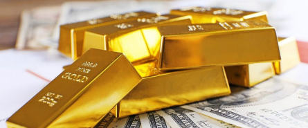 Dollar AS Loyo, Harga Emas Kembali Sentuh Rekor Tertinggi Sepanjang Masa